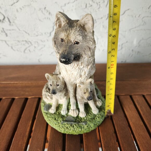 Realistic Mother Wolf & Cubs Figurine • Wildlife Sculpture • Rustic Cabin Decor - Picture 9 of 9